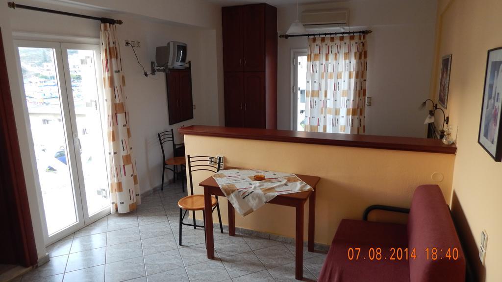 Costareli Aparthotel Fourni Ikarias Bilik gambar