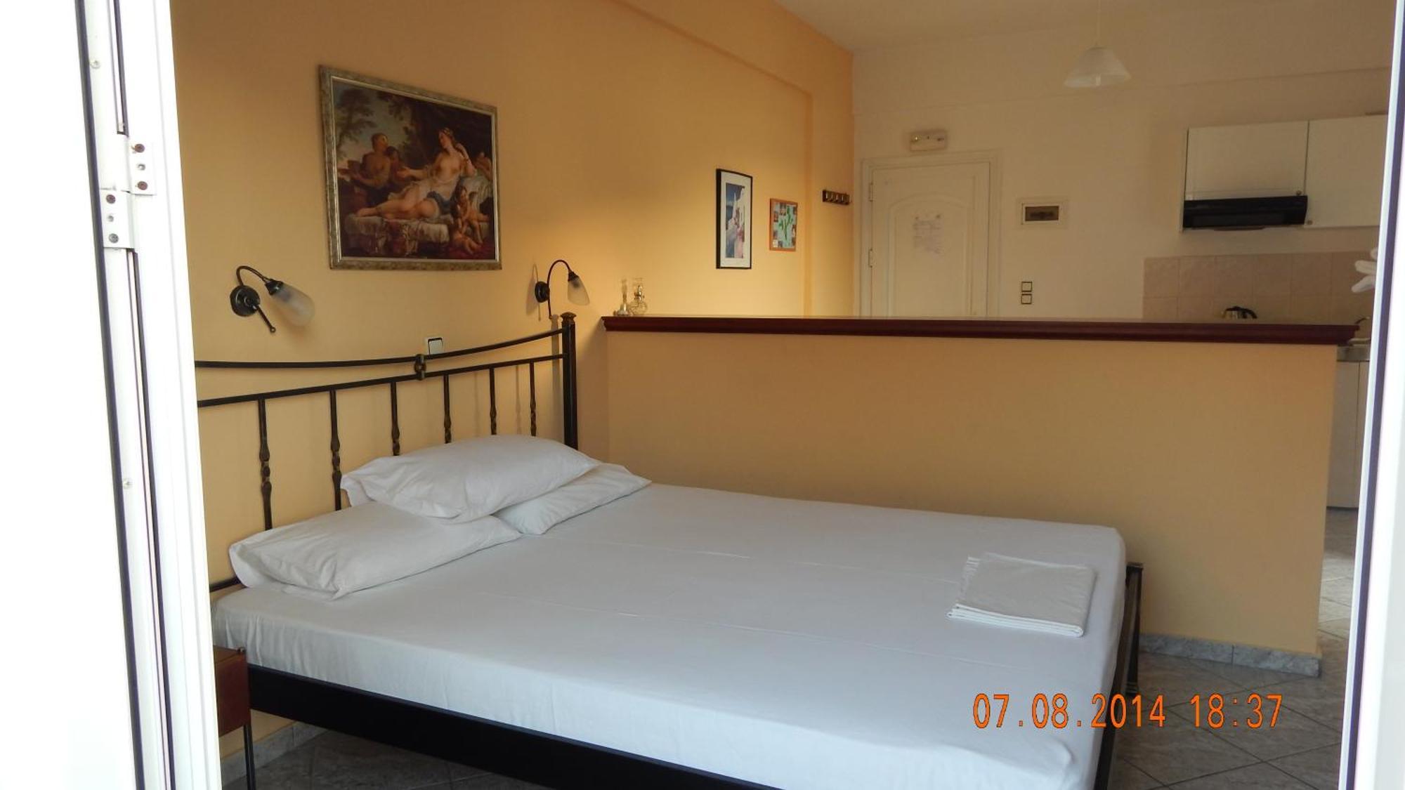 Costareli Aparthotel Fourni Ikarias Bilik gambar